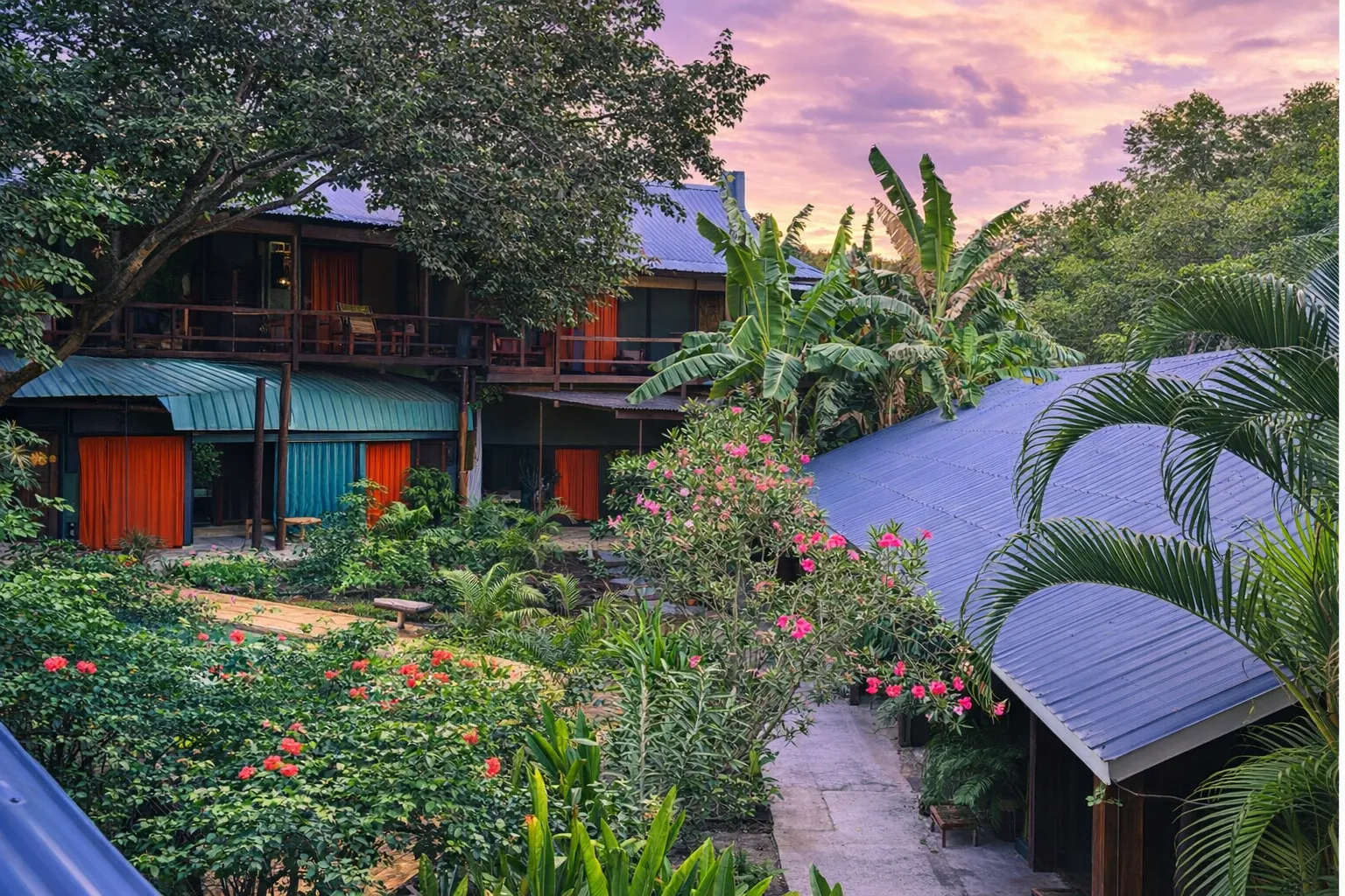 Beautiful tropical sunset over Hotel Esplanada gardens